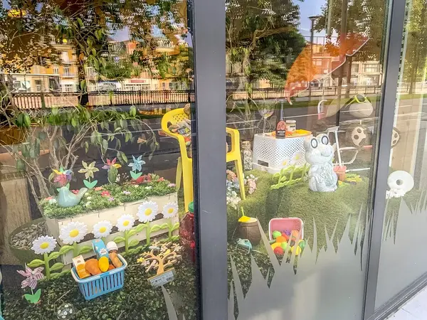 Une vitrine qui sent bon l'été ! 